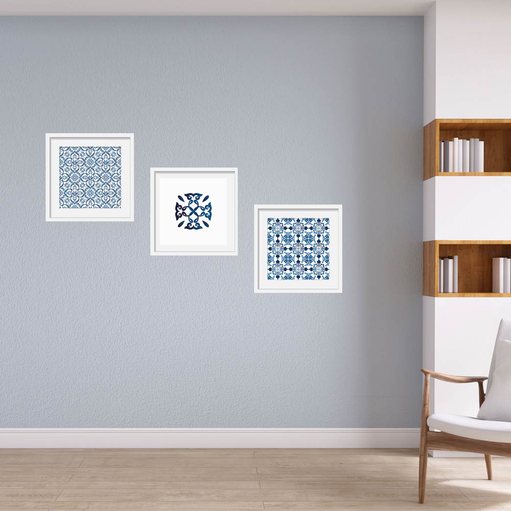 Poster-Set "Azulejos" in modernem Zimmer 